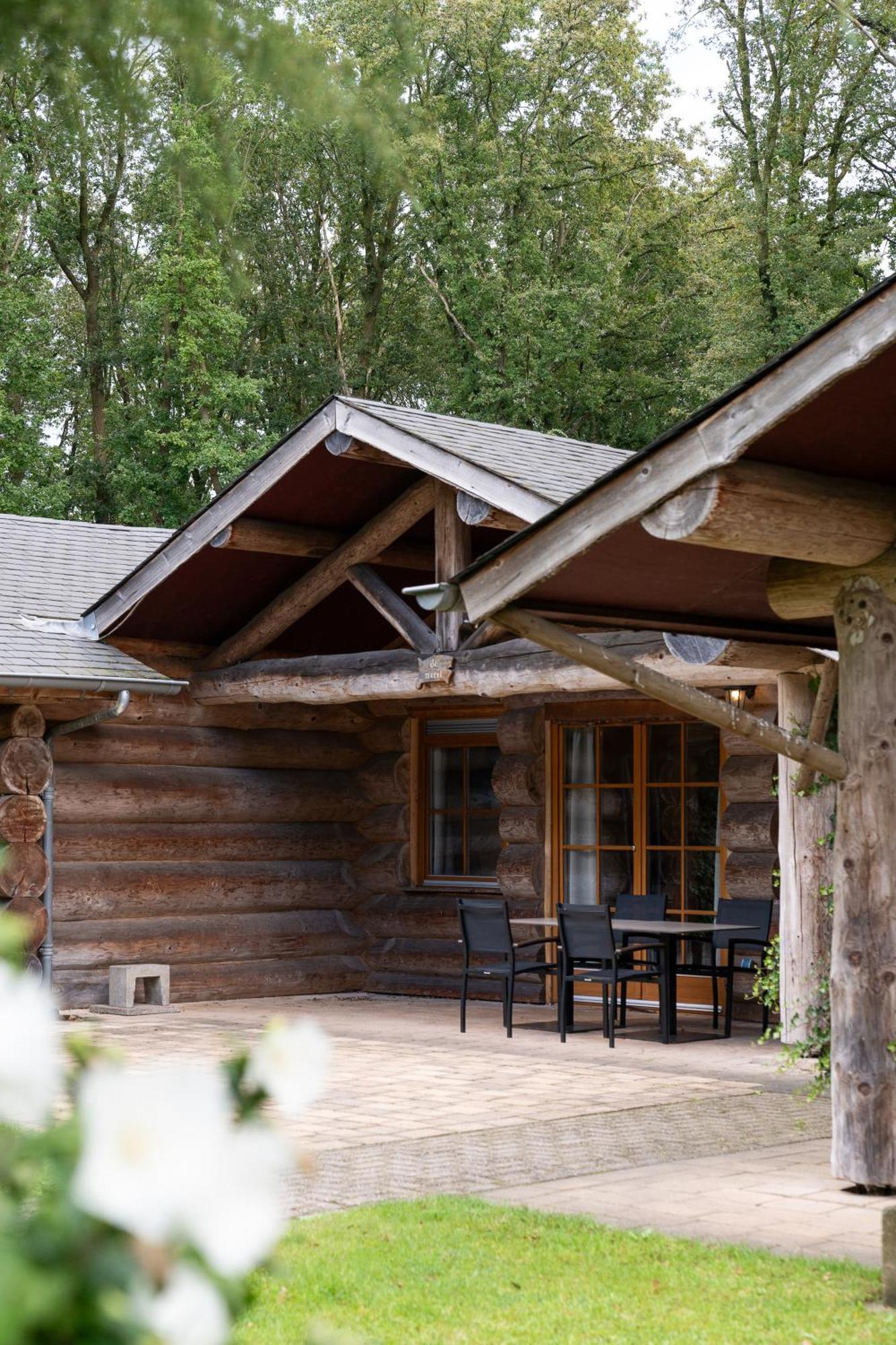 Boomgalows De Roestelberg Kaatsheuvel Exterior foto